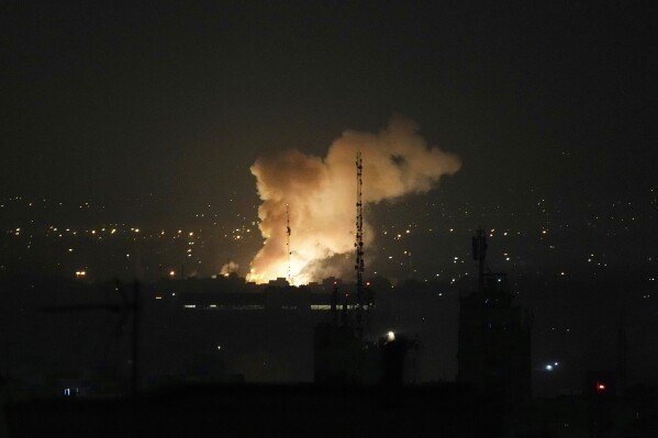 US Airstrikes Hit Iranian Nuclear Site